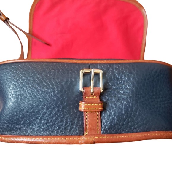 Dooney & Bourke All weather crossbody saddle bag authentic - Picture 4 of 8
